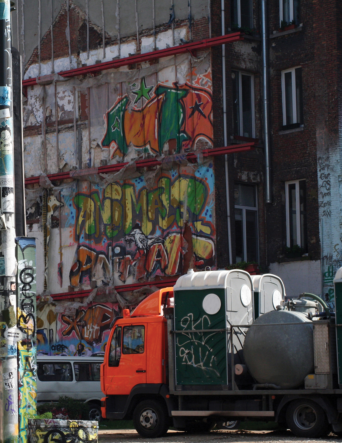 How to Remove Graffiti from Your Restroom Units